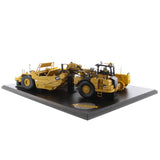 1:50 Cat® 621K Scraper & CAT No.70 Scraper with D7 Track-Type Tractor, Evolution Series, 85563