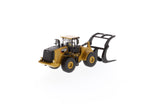 1:87 Cat® 972M Wheel Loader with Log Fork High Line Series, 85950