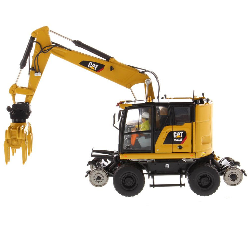 1:50 Cat® M323F Railroad Wheeled Excavator - Cat Yellow Version High Line Series, 85662