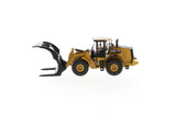 1:87 Cat® 972M Wheel Loader with Log Fork High Line Series, 85950