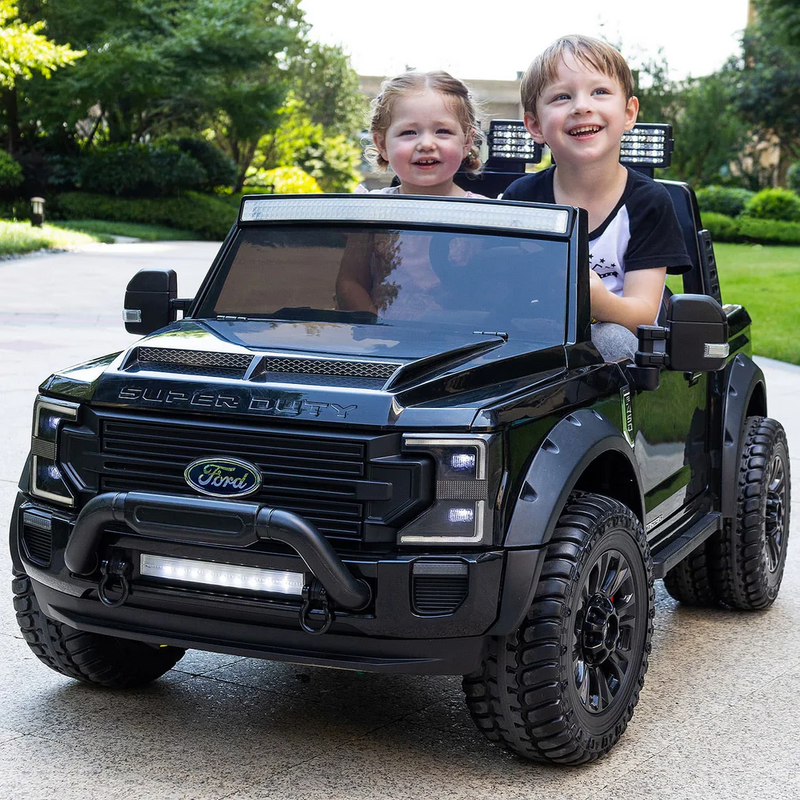 2 Seaters 24V Licensed Ford Super Duty F450 White Electric Kids' Ride On Car with Parental Remote Control Perfect Gift - Kids On Wheelz