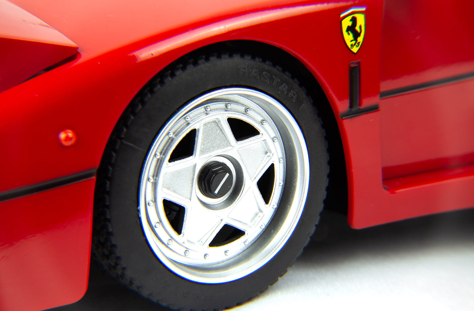 1:14 Ferrari F40 Remote Control Car - Voltz Toys – Kids On Wheelz