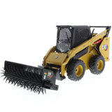 Cat 272D3 Skid Steer Loader 1:16 Diecast Radio Control (Includes 4 interchangeable Work Tools - Bucket, Auger, Forks, and Broom), 28007