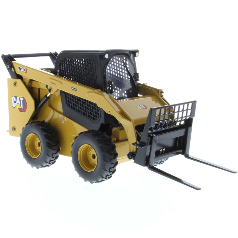 Cat 272D3 Skid Steer Loader 1:16 Diecast Radio Control (Comprend 4 outils de travail interchangeables - godet, tarière, fourches et balai), 28007