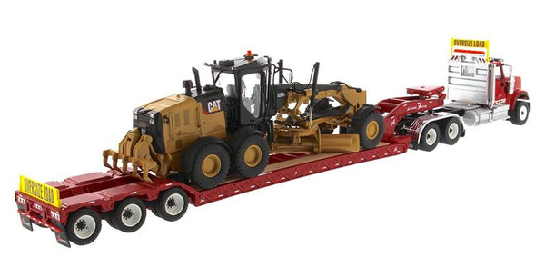 Tractor en tándem International HX520 a escala 1:50 + remolque XL 120, rojo con motoniveladora Cat® 12M3 cargada, incluidos ambos refuerzos traseros, 85598