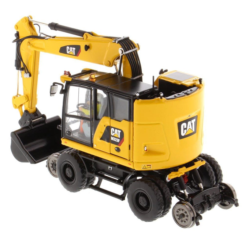 1:50 Cat® M323F Railroad Wheeled Excavator - Safety Yellow Version High Line Series, 85661