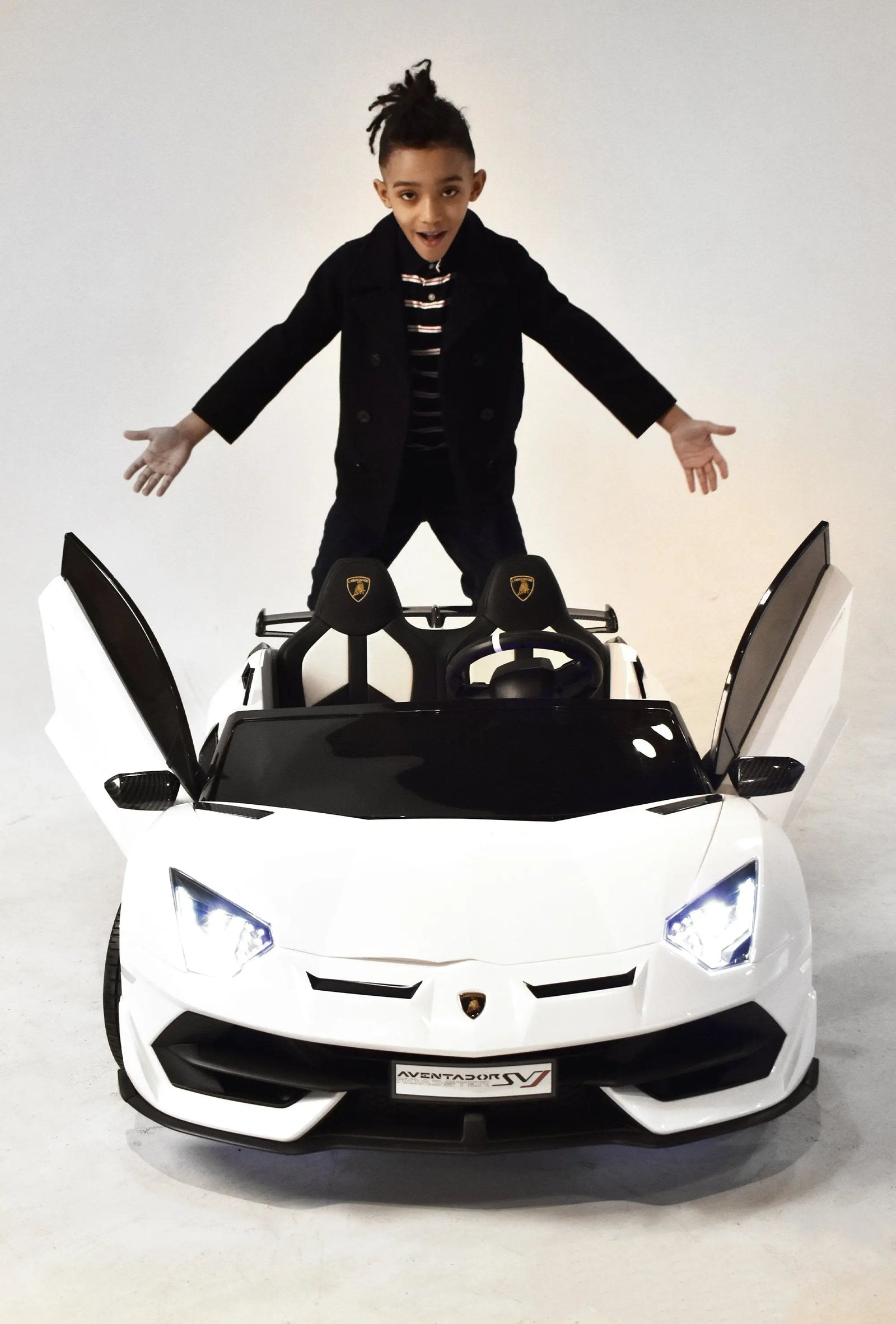 Lamborghini Aventador SVJ 電動乗用カー「直接引取歓迎」 12V Lamborghini Aventador SVJ 2-Seater Ride-On for Kids – Kids On